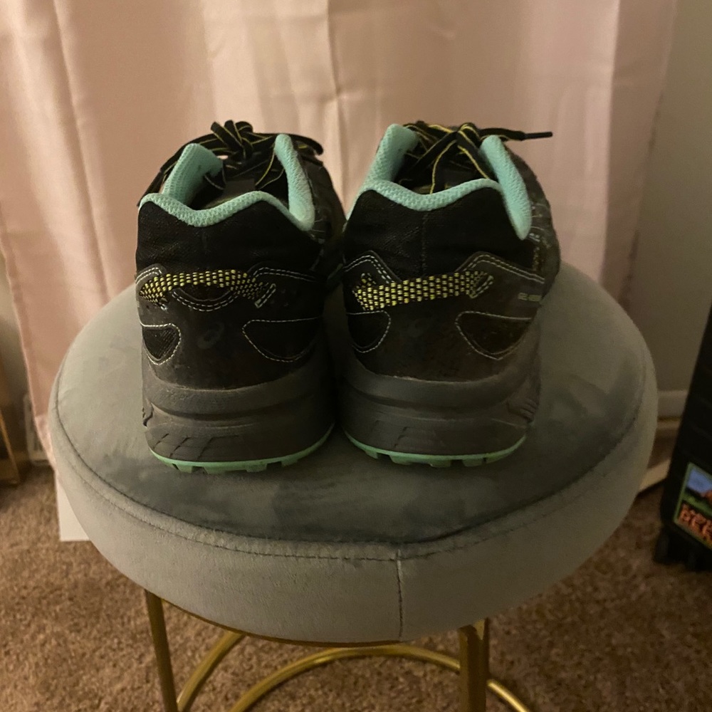 ASICS Trail Sneaker - Picture 2 of 2